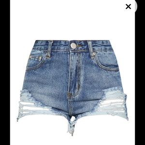 Blue distressed shorts. Prettylittlething